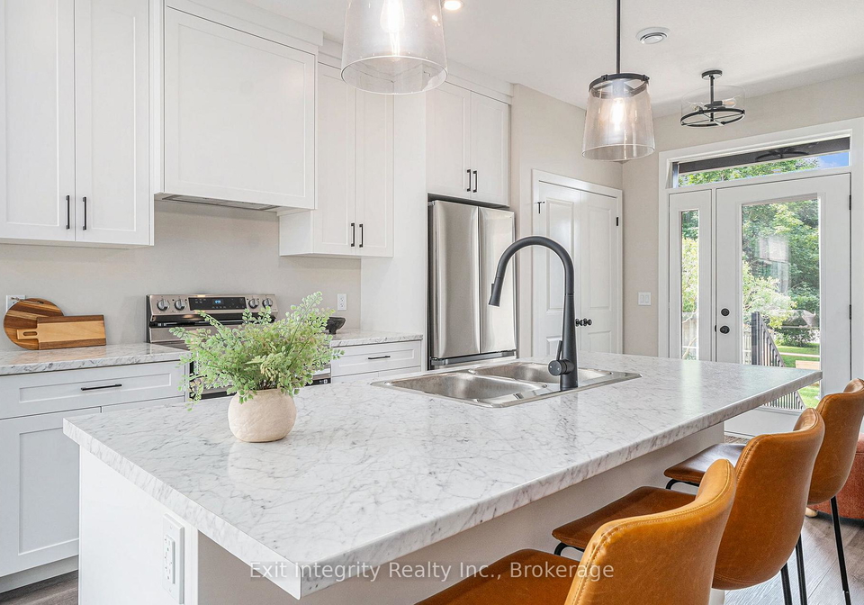 461-wellington-street-e-wellington-north-ontario-x13827588