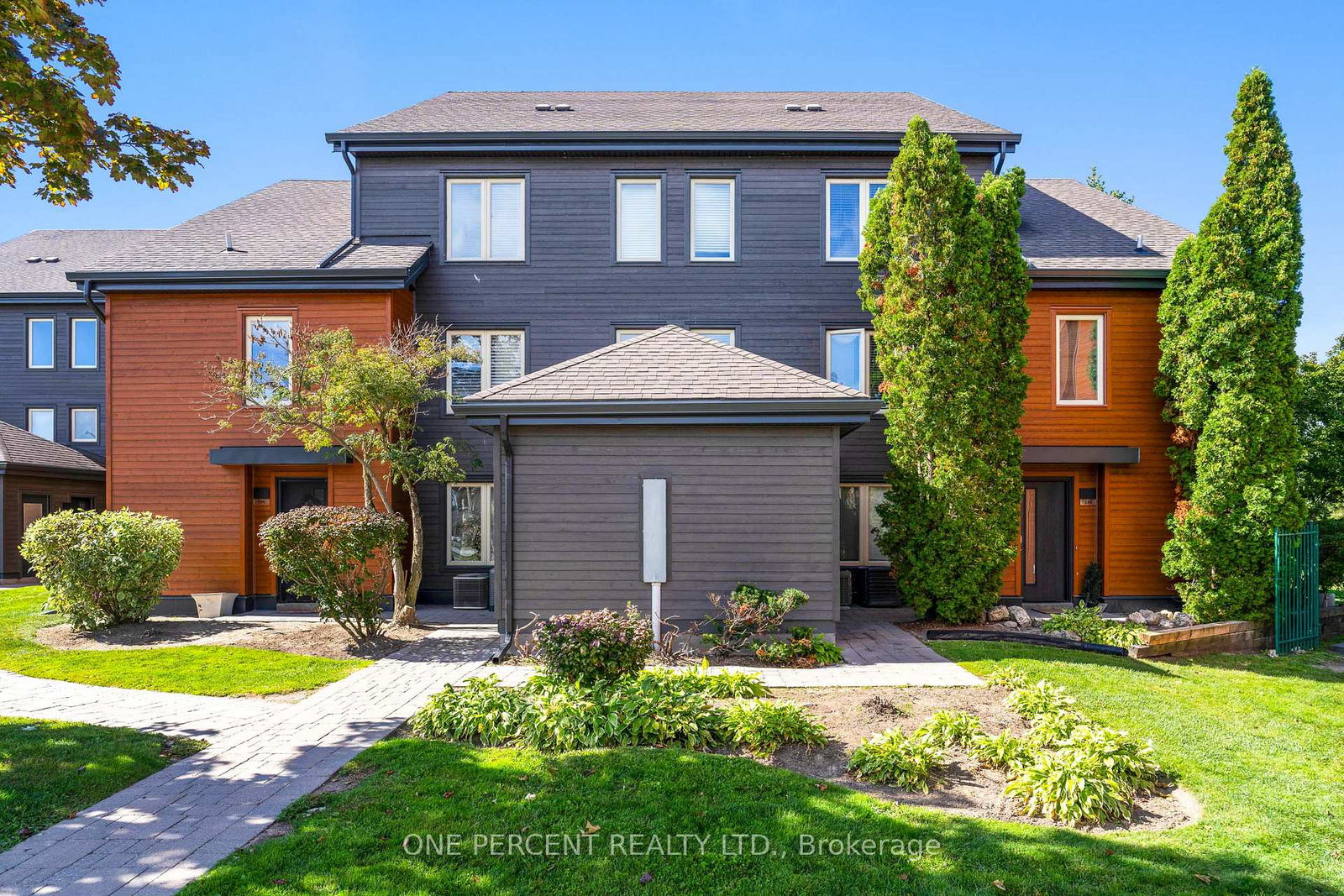 110-fairway-crescent-blue-mountains-ontario-x13827736