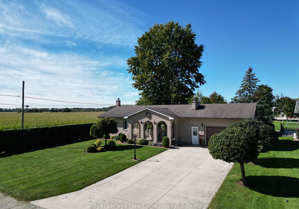 26-york-crescent-bluewater-ontario-x13827746