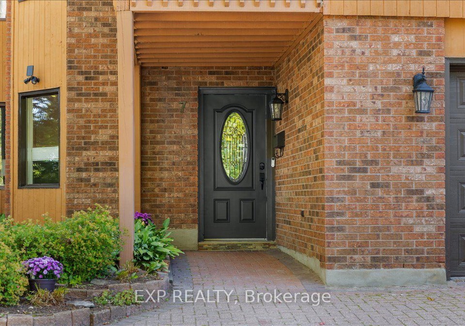 7-maplehurst-avenue-ottawa-ontario-x13827814
