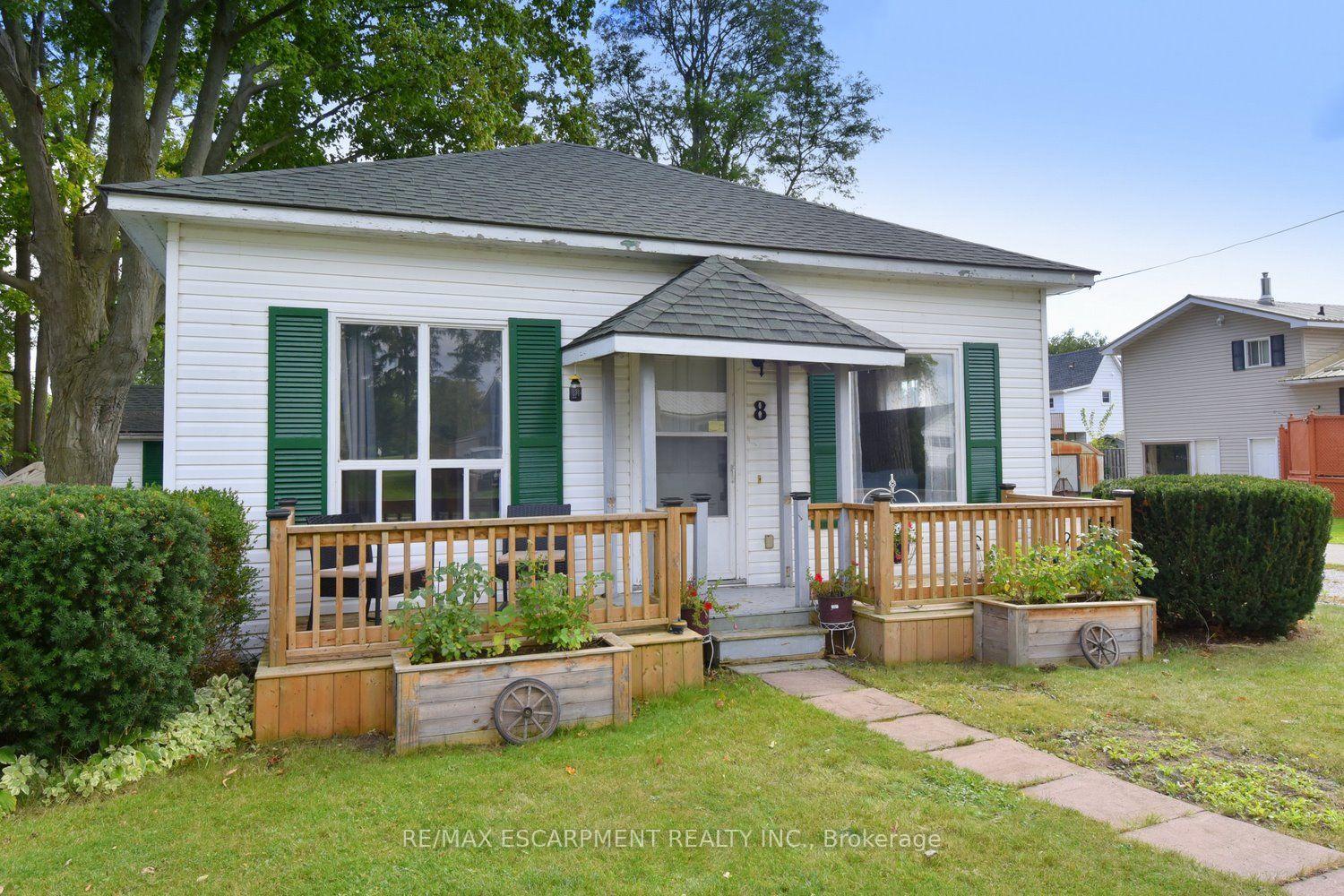 8-chestnut-street-norfolk-ontario-x13828020