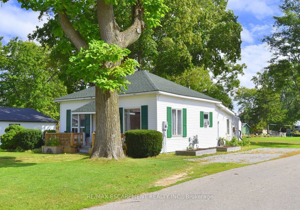 8-chestnut-street-norfolk-ontario-x13828020