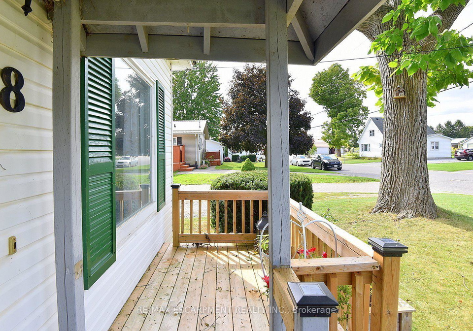 8-chestnut-street-norfolk-ontario-x13828020
