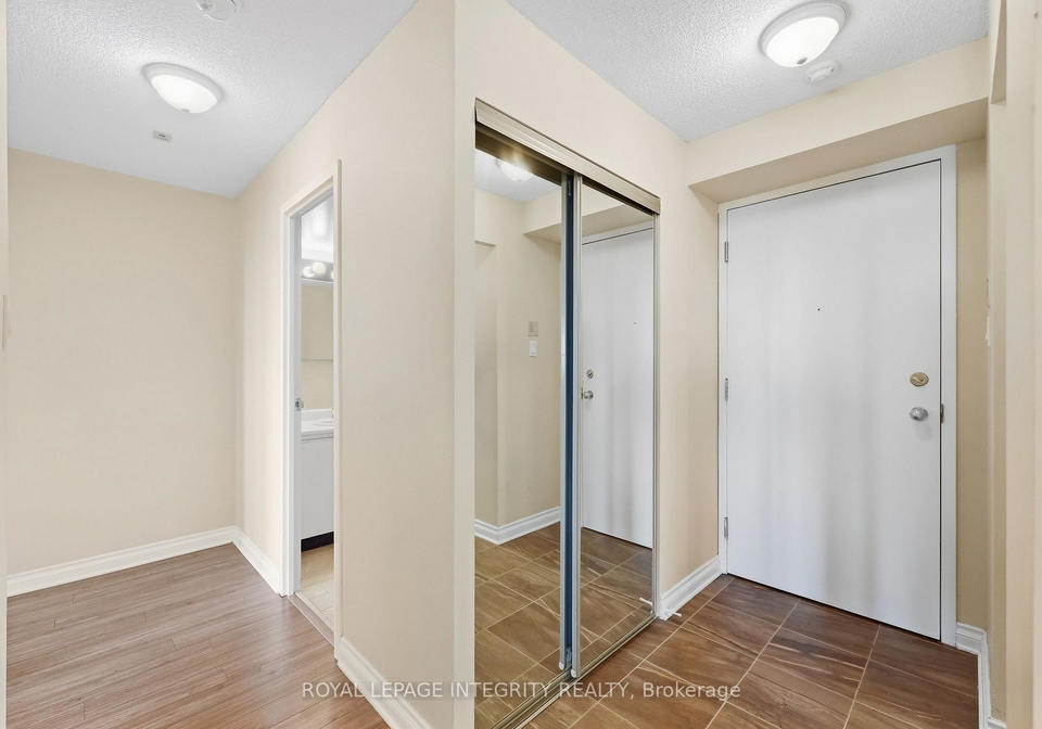 1025-grenon-avenue-ottawa-ontario-x13828296