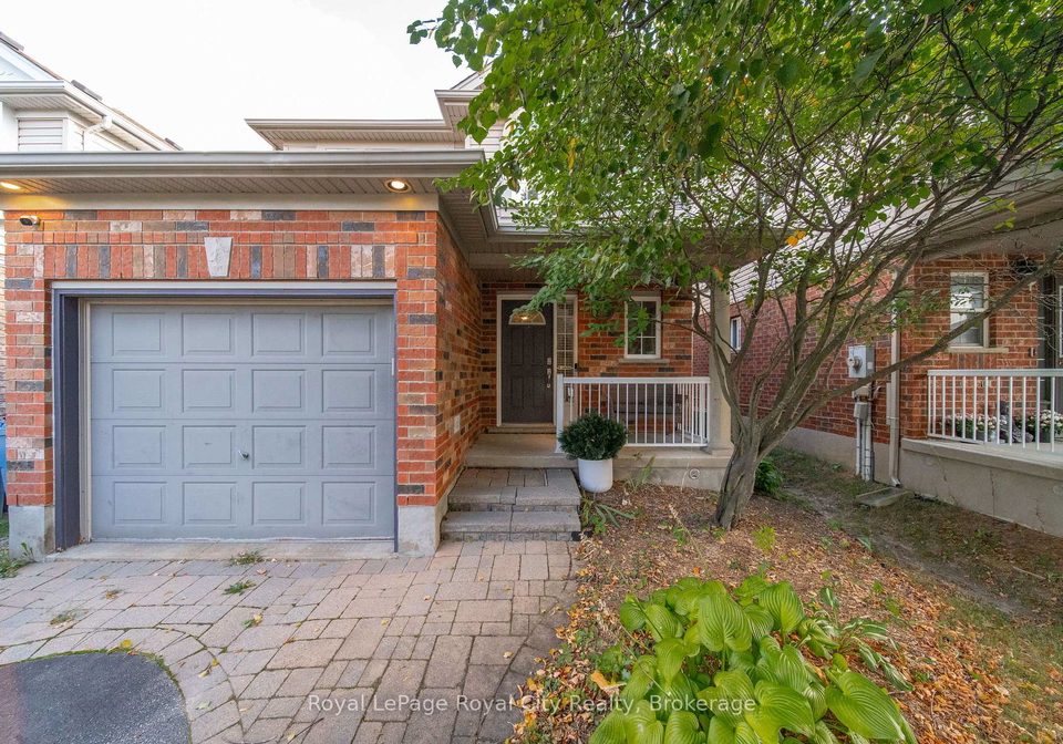 82-lynch-circle-guelph-ontario-x13828332