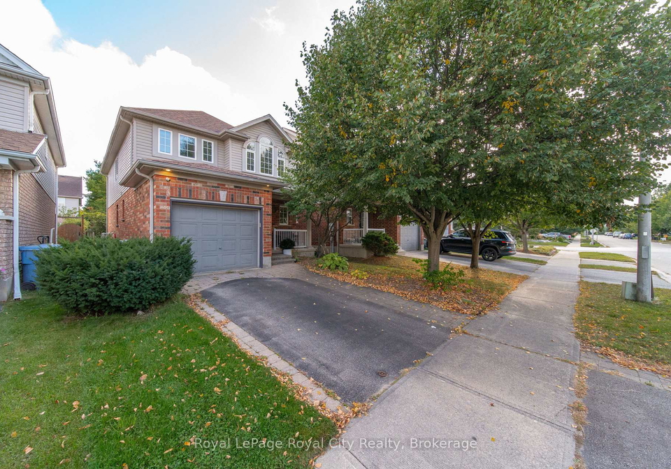 82-lynch-circle-guelph-ontario-x13828332