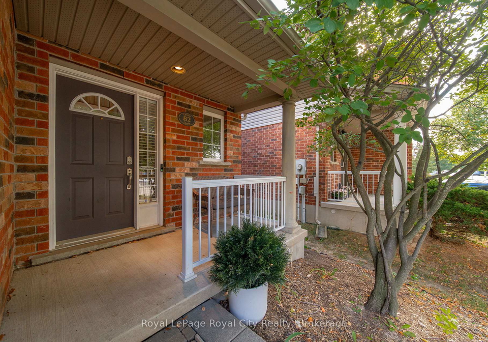 82-lynch-circle-guelph-ontario-x13828332