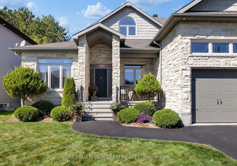 60-de-la-rive-drive-russell-ontario-x13828812