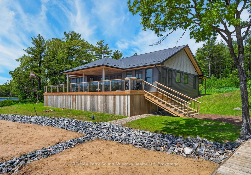 32-a11-island-the-archipelago-ontario-x13828948