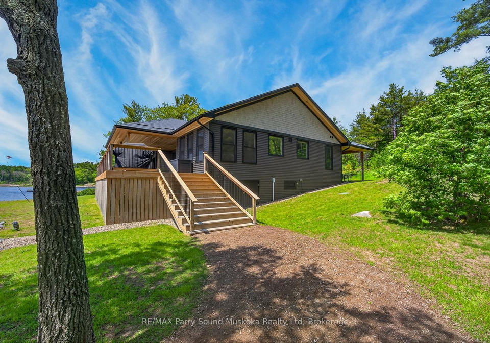 32-a11-island-the-archipelago-ontario-x13828948