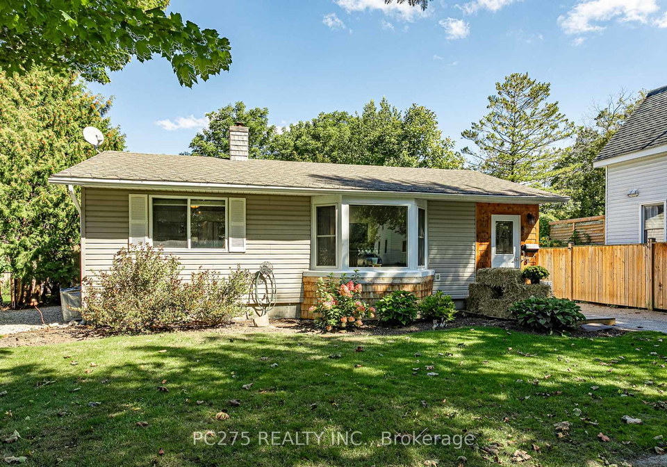 82-centre-street-huron-east-ontario-x13829088