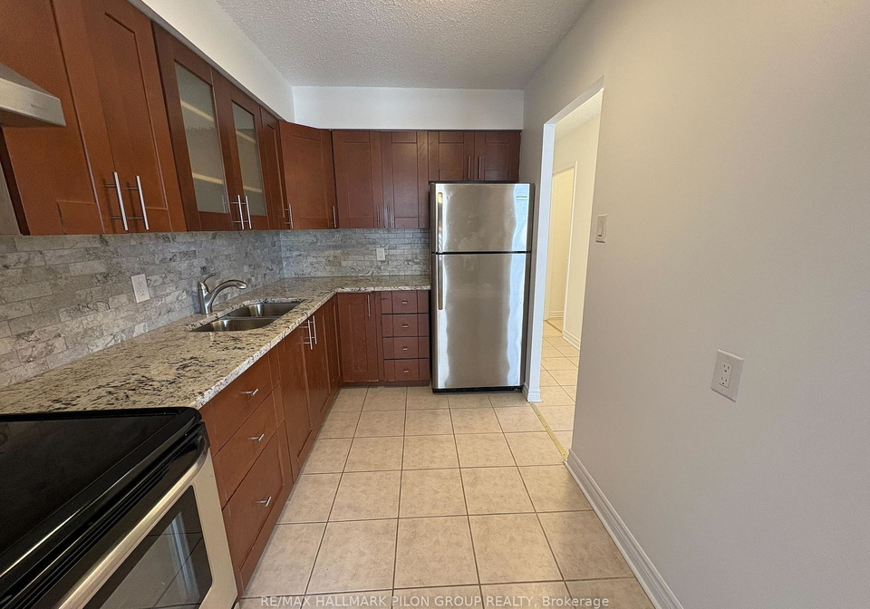158b-mcarthur-avenue-ottawa-ontario-x13829128