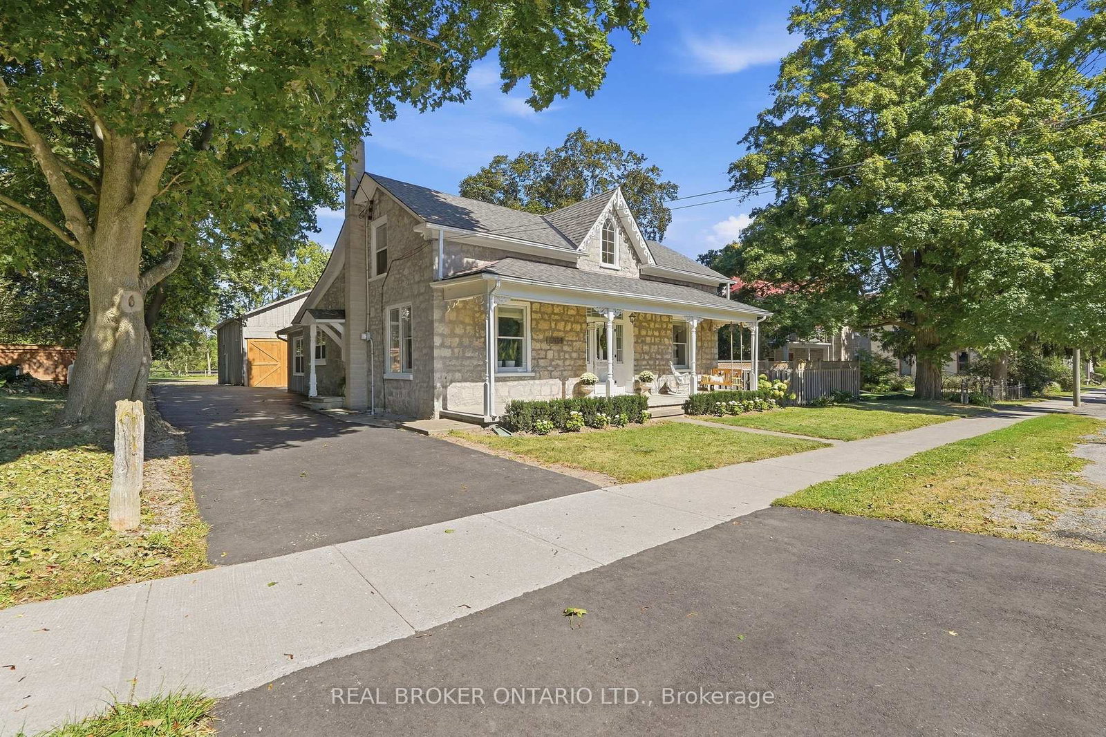 1264-old-8-highway-hamilton-ontario-x13829328