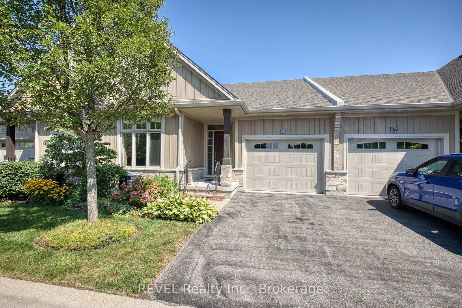 38-sandalwood-common-st-catharines-ontario-x13829392