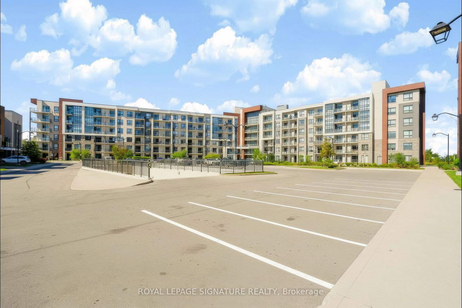 125-shoreview-place-hamilton-ontario-x13830046