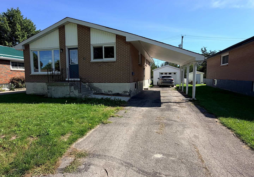 21-nelles-avenue-quinte-west-ontario-x13830540