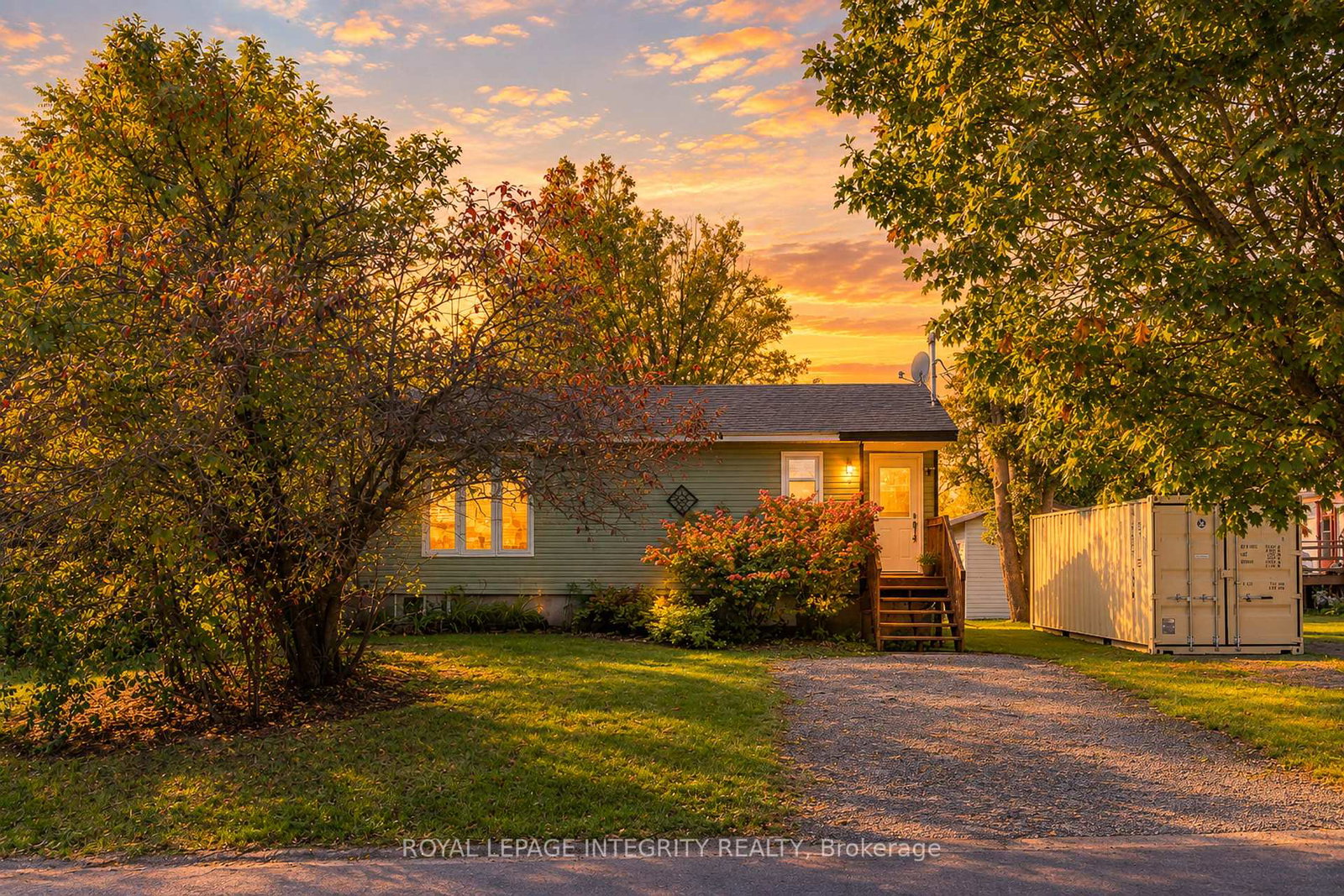 32-phillips-street-mcnabbraeside-ontario-x13830752