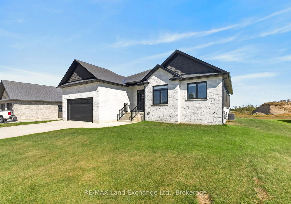 48-mctavish-crescent-huron-kinloss-ontario-x13830954