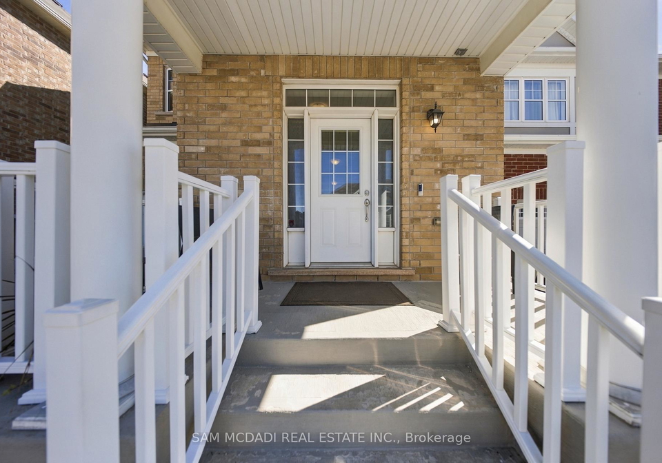 8-celano-drive-hamilton-ontario-x13831036