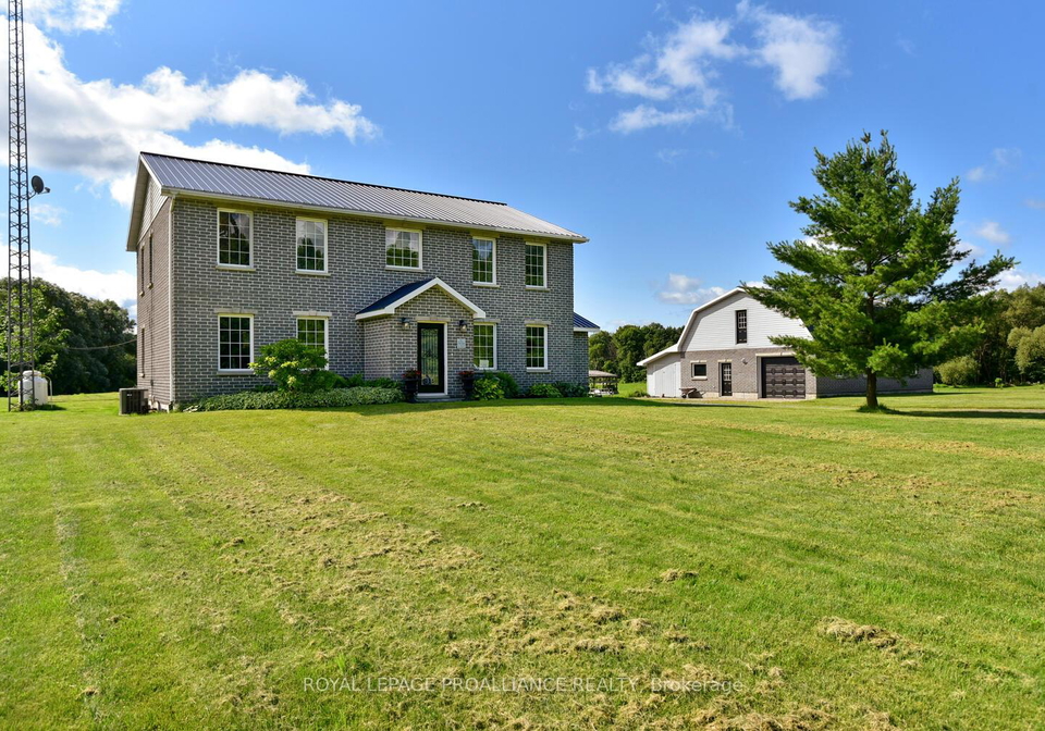 1367-hallecks-road-e-elizabethtown-kitley-ontario-x13831414