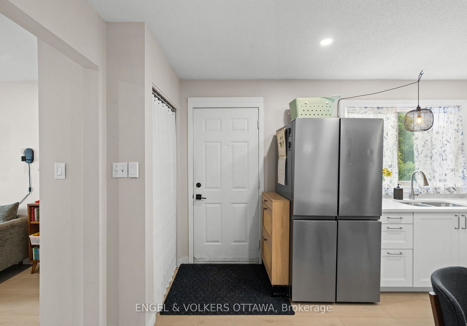 1142-clapp-lane-ottawa-ontario-x13831616