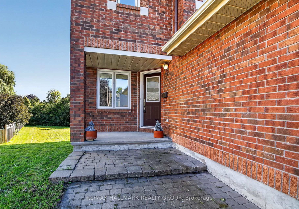 93-banchory-crescent-kanata-ontario-x13831780