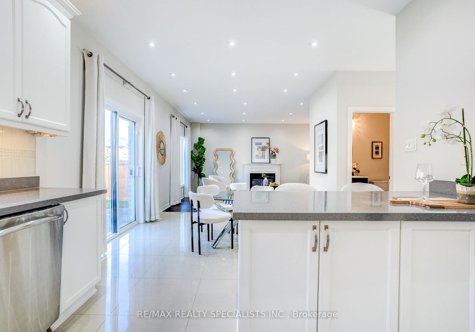 7-kingspoint-circle-hamilton-ontario-x13832302