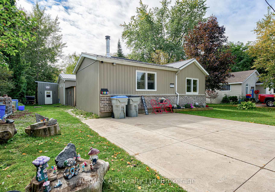 195-cedar-road-perth-east-ontario-x13832306