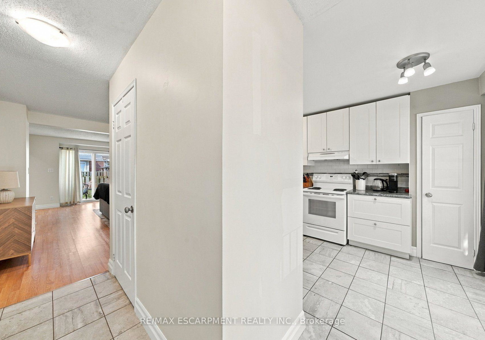 55-kerman-avenue-grimsby-ontario-x13832312