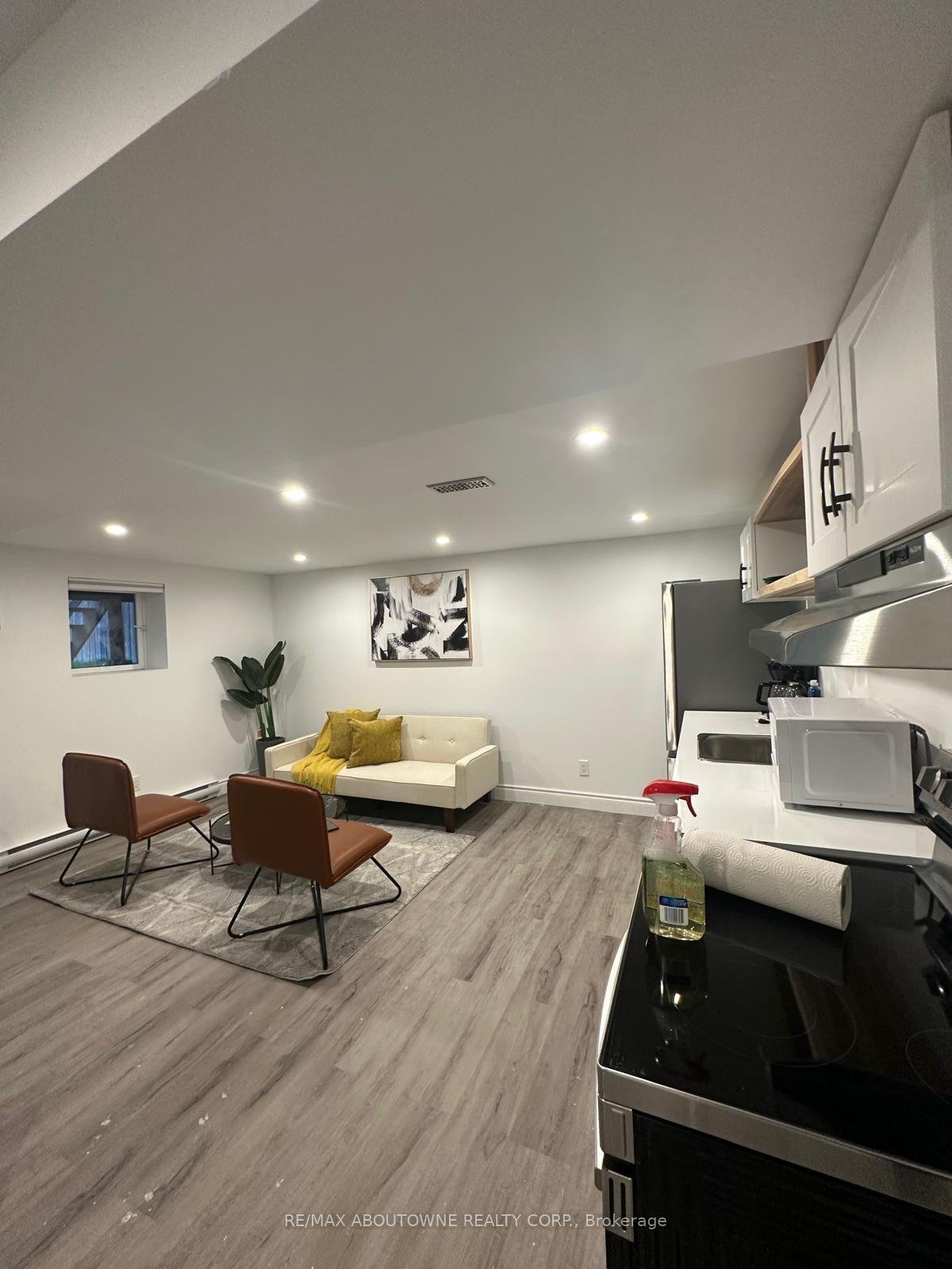 66-wellington-street-s-hamilton-ontario-x13832852