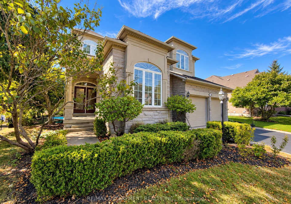 74-davidson-boulevard-hamilton-ontario-x13833078