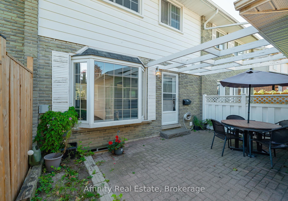 59-ralgreen-crescent-kitchener-ontario-x13833528