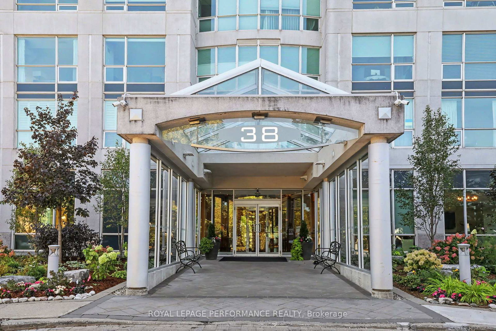 38-metropole-private-ottawa-ontario-x13833974