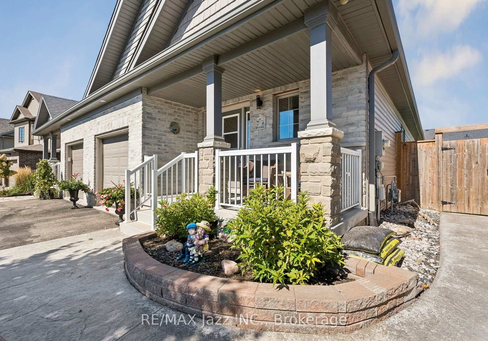 9-trillium-way-norfolk-ontario-x13834176