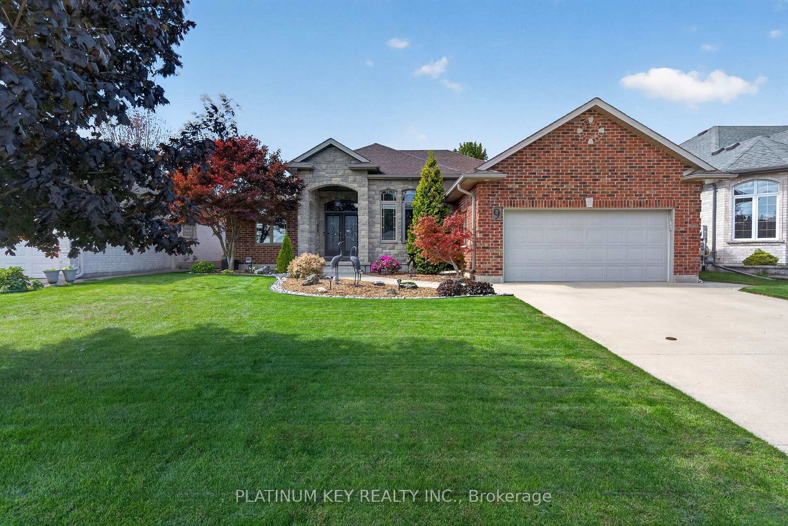 9-ronald-bloore-drive-sarnia-ontario-x13834226