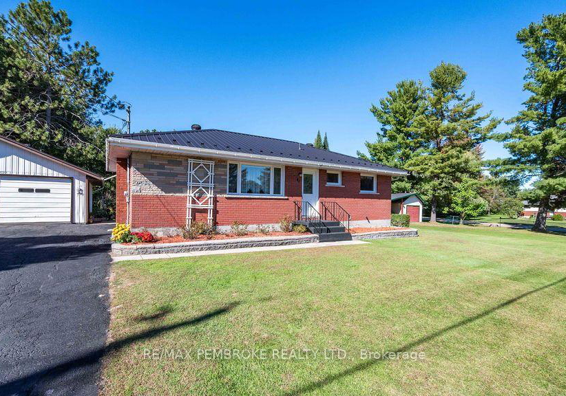 41-centre-street-w-petawawa-ontario-x13834228
