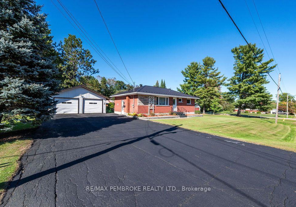 41-centre-street-w-petawawa-ontario-x13834228