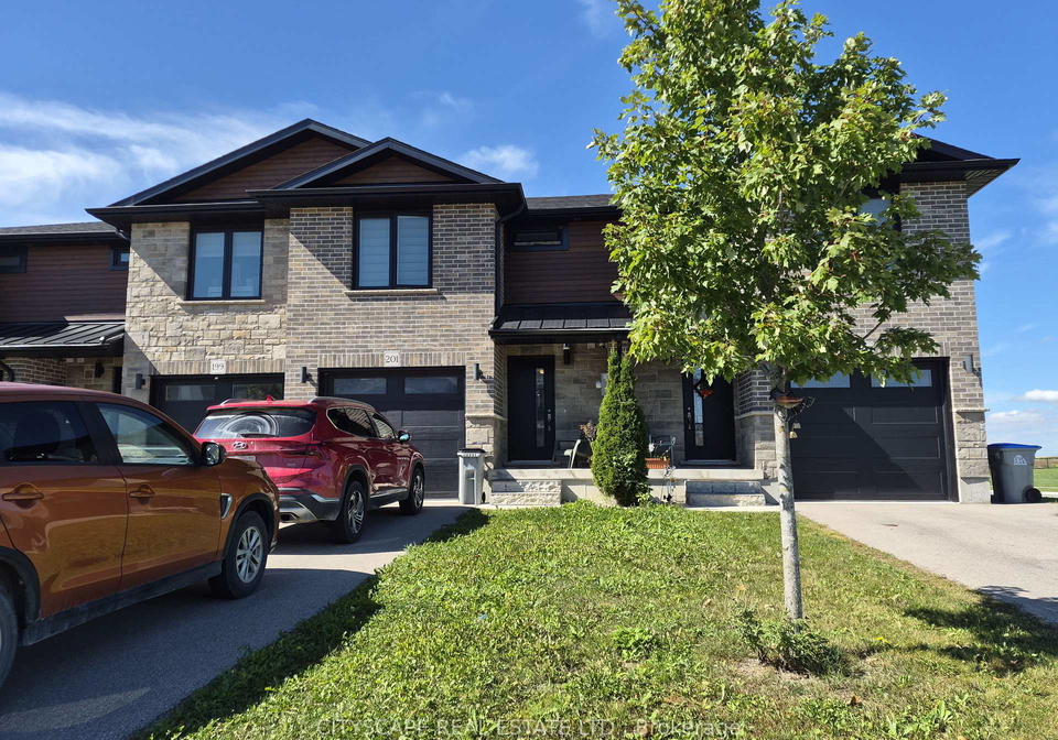 201-hooper-street-st-marys-ontario-x13834446