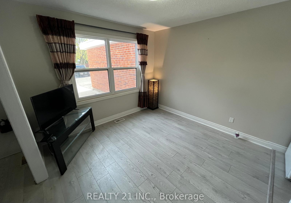 405-keats-way-waterloo-ontario-x13834666