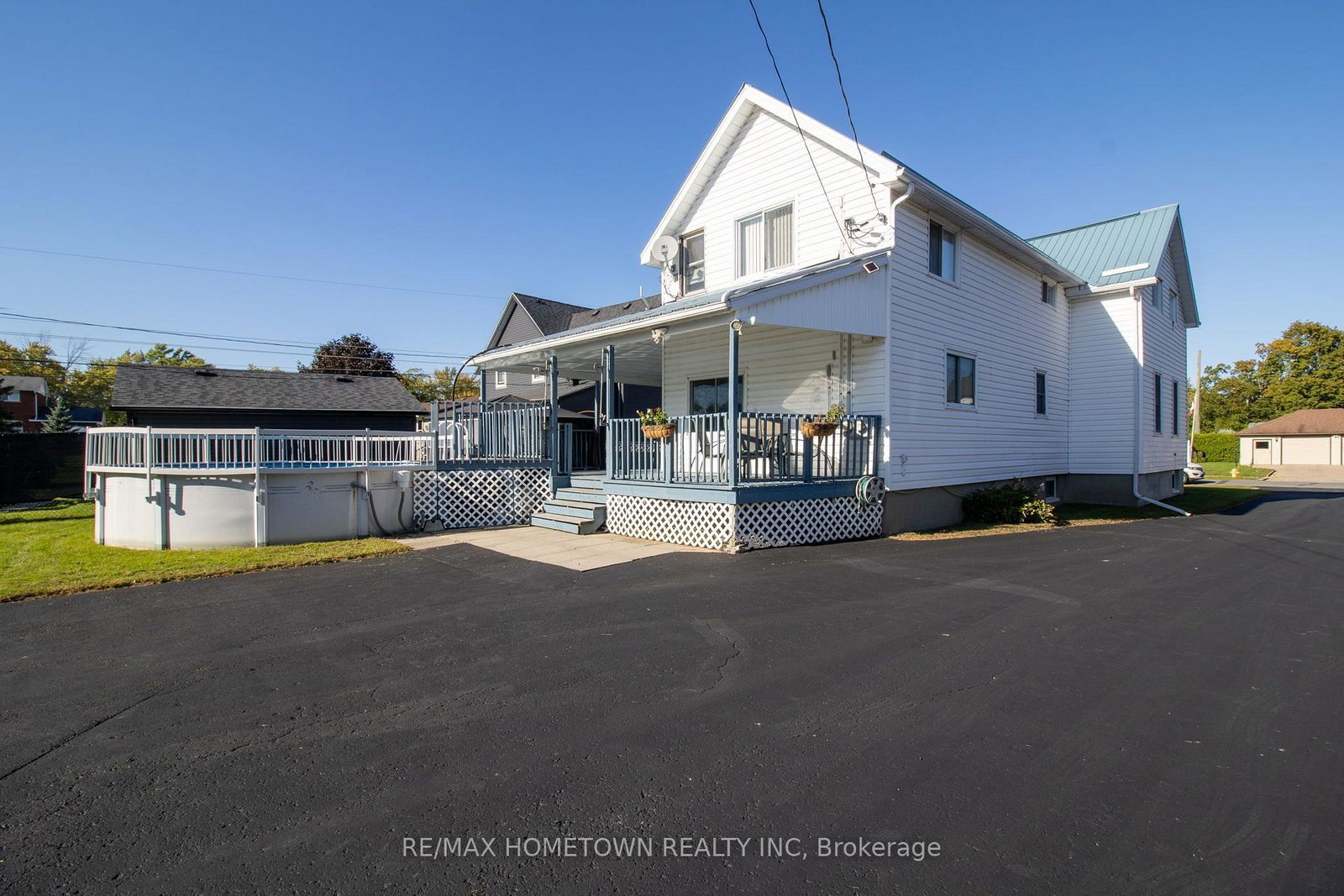 8-brouse-drive-e-south-dundas-ontario-x13835130