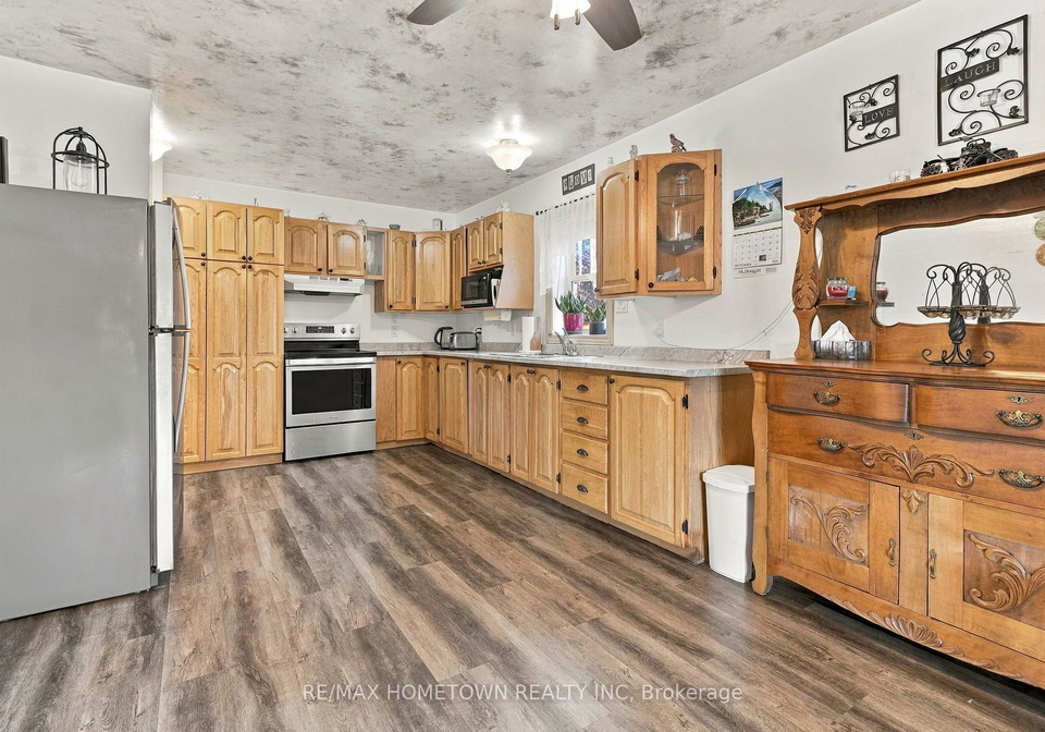 8-brouse-drive-e-south-dundas-ontario-x13835130