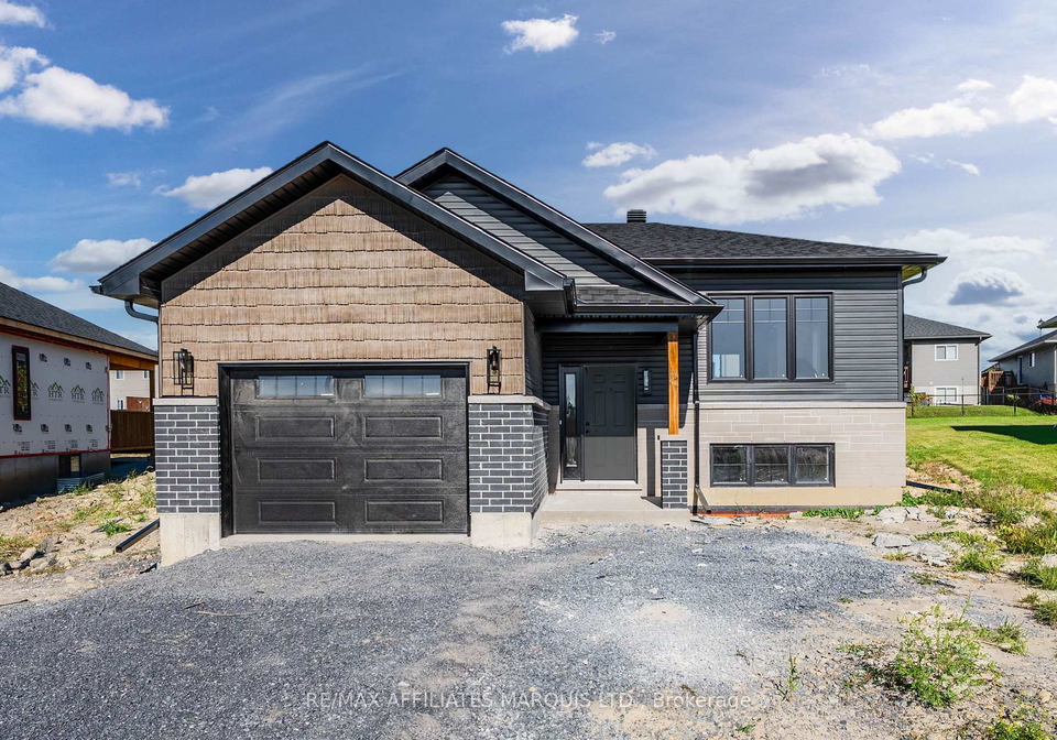 201-ruby-drive-cornwall-ontario-x13835308