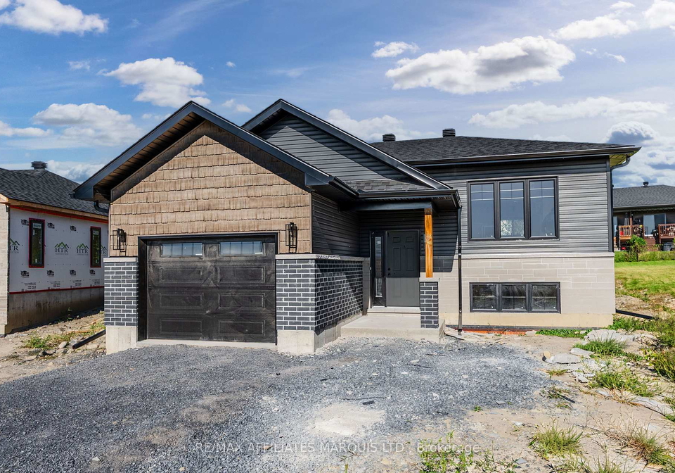 201-ruby-drive-cornwall-ontario-x13835308