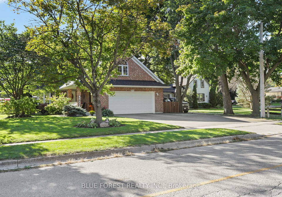 143-water-street-southwest-middlesex-ontario-x13835360