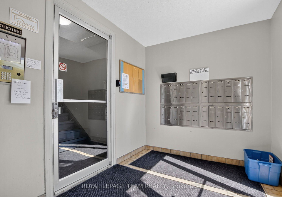 2-charlotte-place-brockville-ontario-x13835442