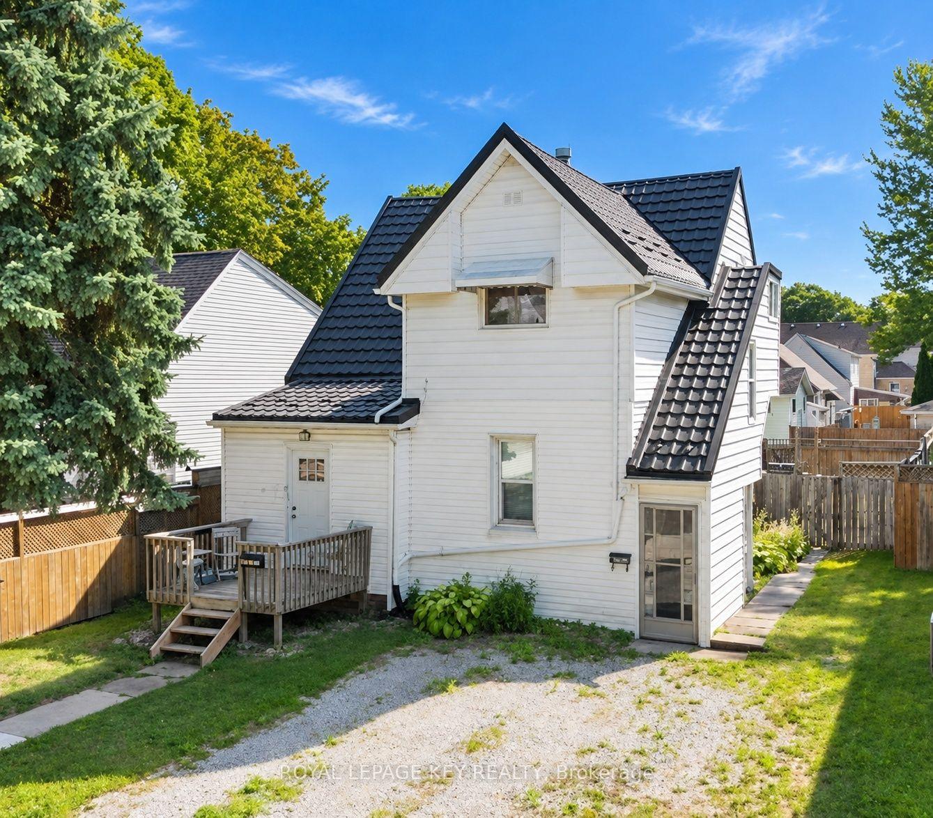 404-russell-street-s-sarnia-ontario-x13835632