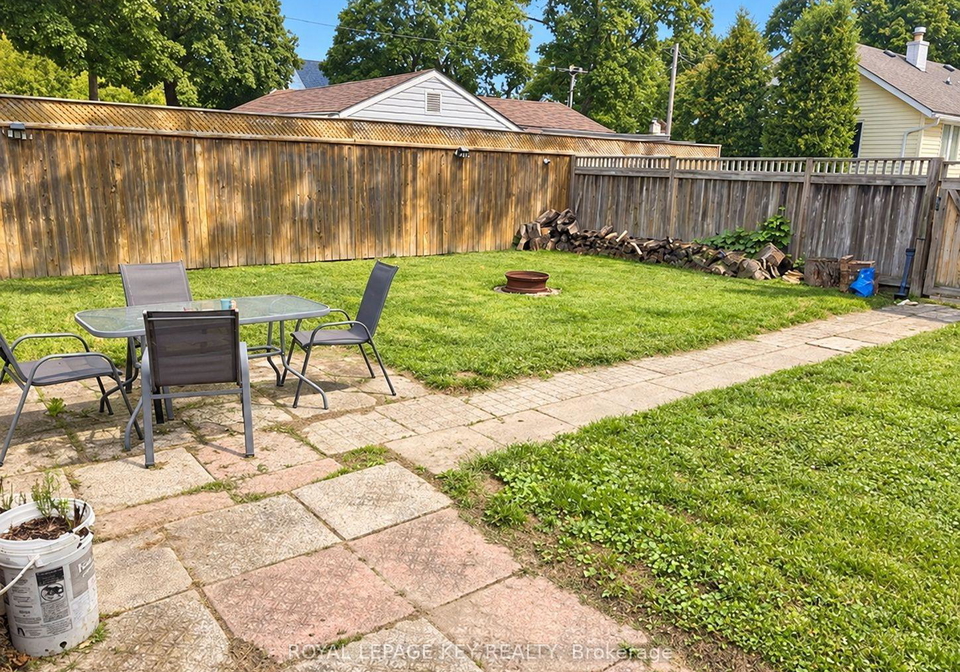 404-russell-street-s-sarnia-ontario-x13835632