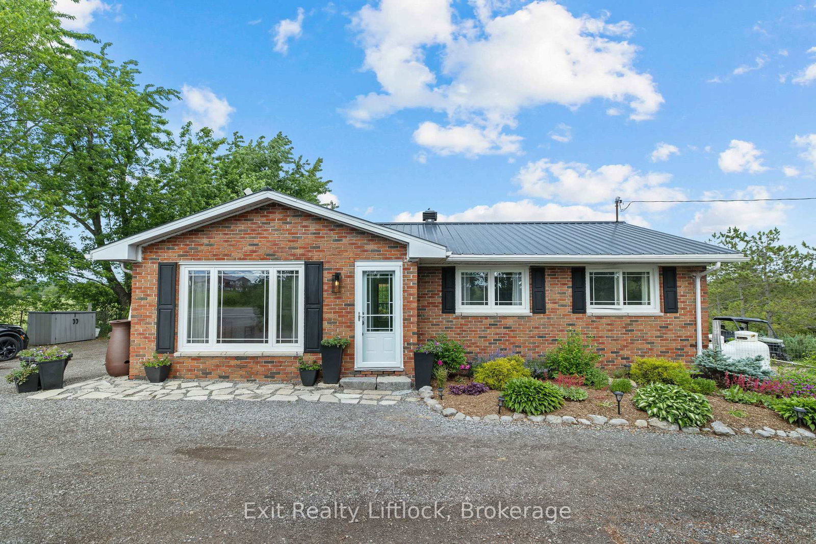 2917-highway-28-douro-dummer-ontario-x13835812
