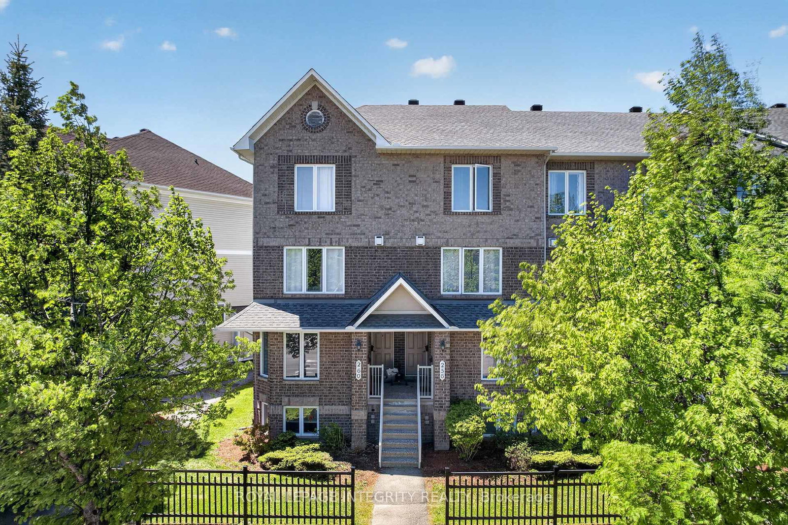 256-cresthaven-drive-ottawa-ontario-x13836262