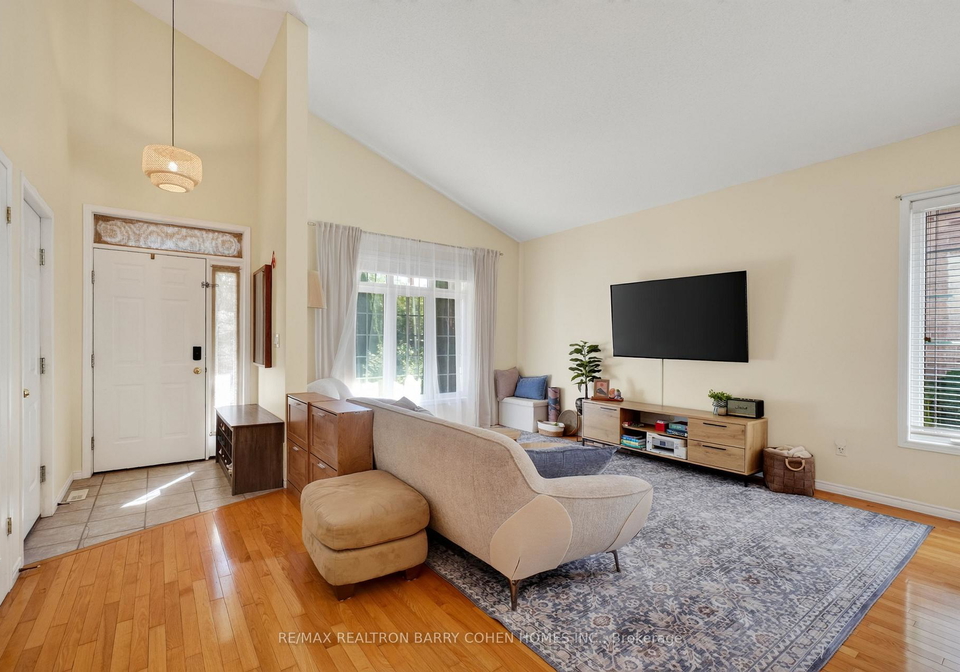 1090-shelborne-place-london-south-ontario-x13836276